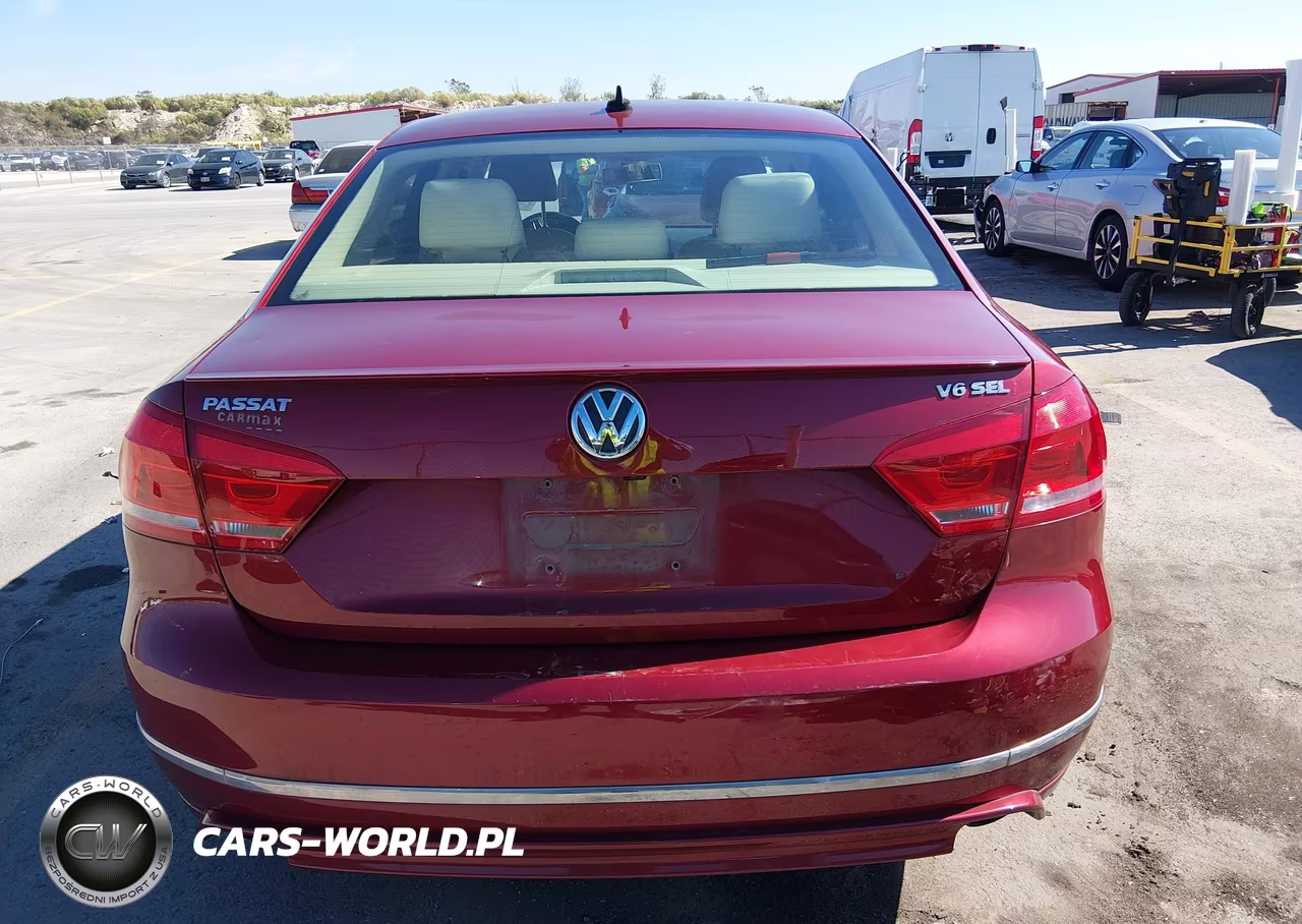 2015 Volkswagen Passat 3.6L V6 Sel Premium VIN:1VWCM7A37FC006840 - 17
