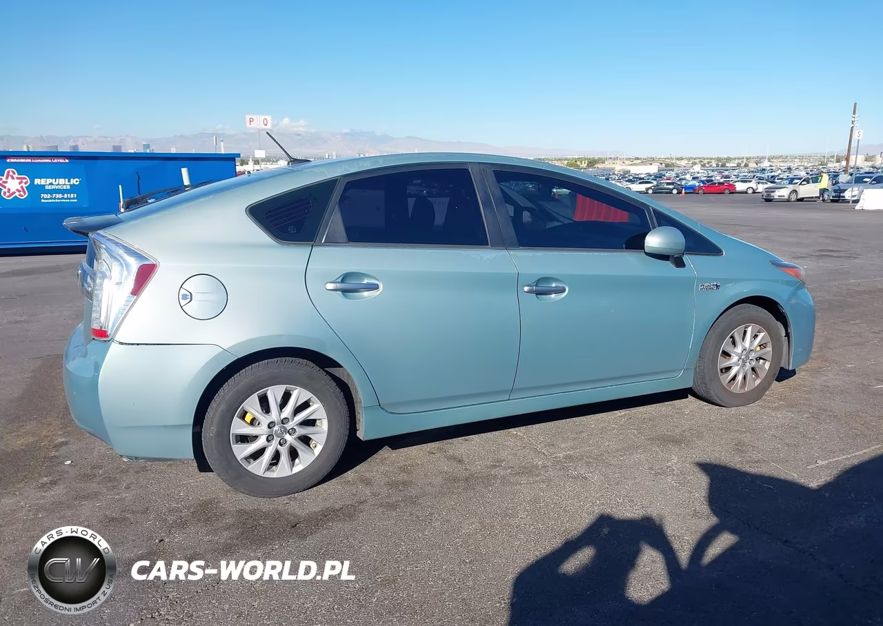 2012 Toyota Prius Plug-In VIN:JTDKN3DP4C3005952 - 13