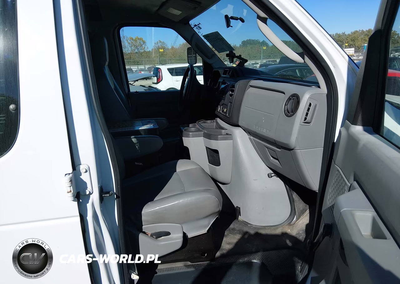 2011 Ford E-350 Super Duty Commercial VIN:1FDSS3EL2BDA76236 - 5