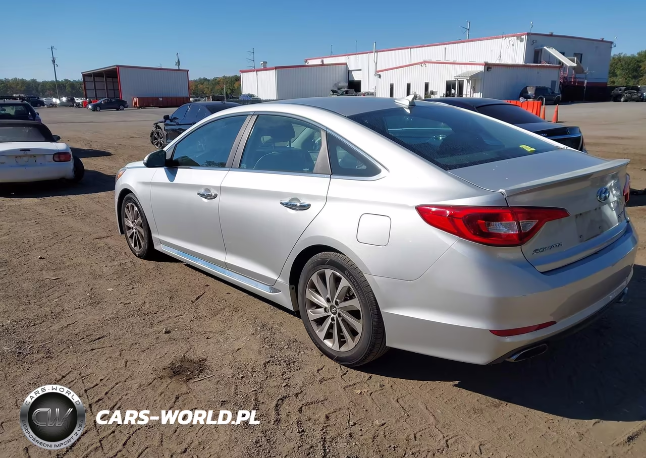 2015 Hyundai Sonata Sport VIN:5NPE34AF8FH064466 - 3
