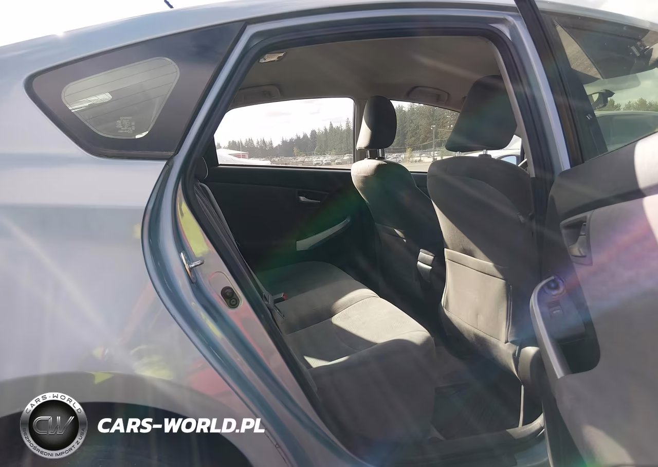 2013 Toyota Prius Two VIN:JTDKN3DU0D1623935 - 8