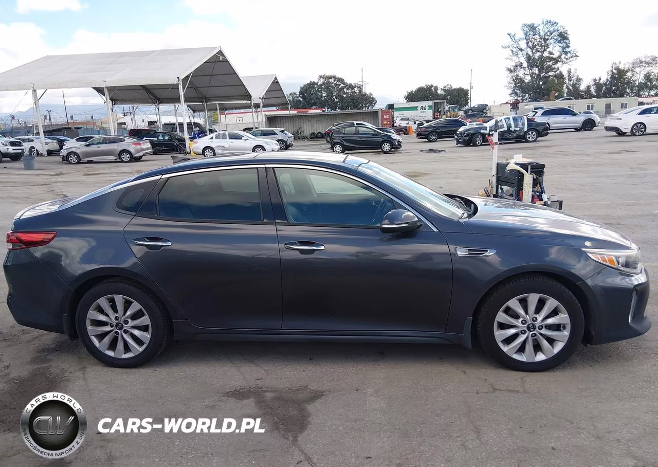 2018 Kia Optima S VIN:5XXGT4L30JG204140 - 13