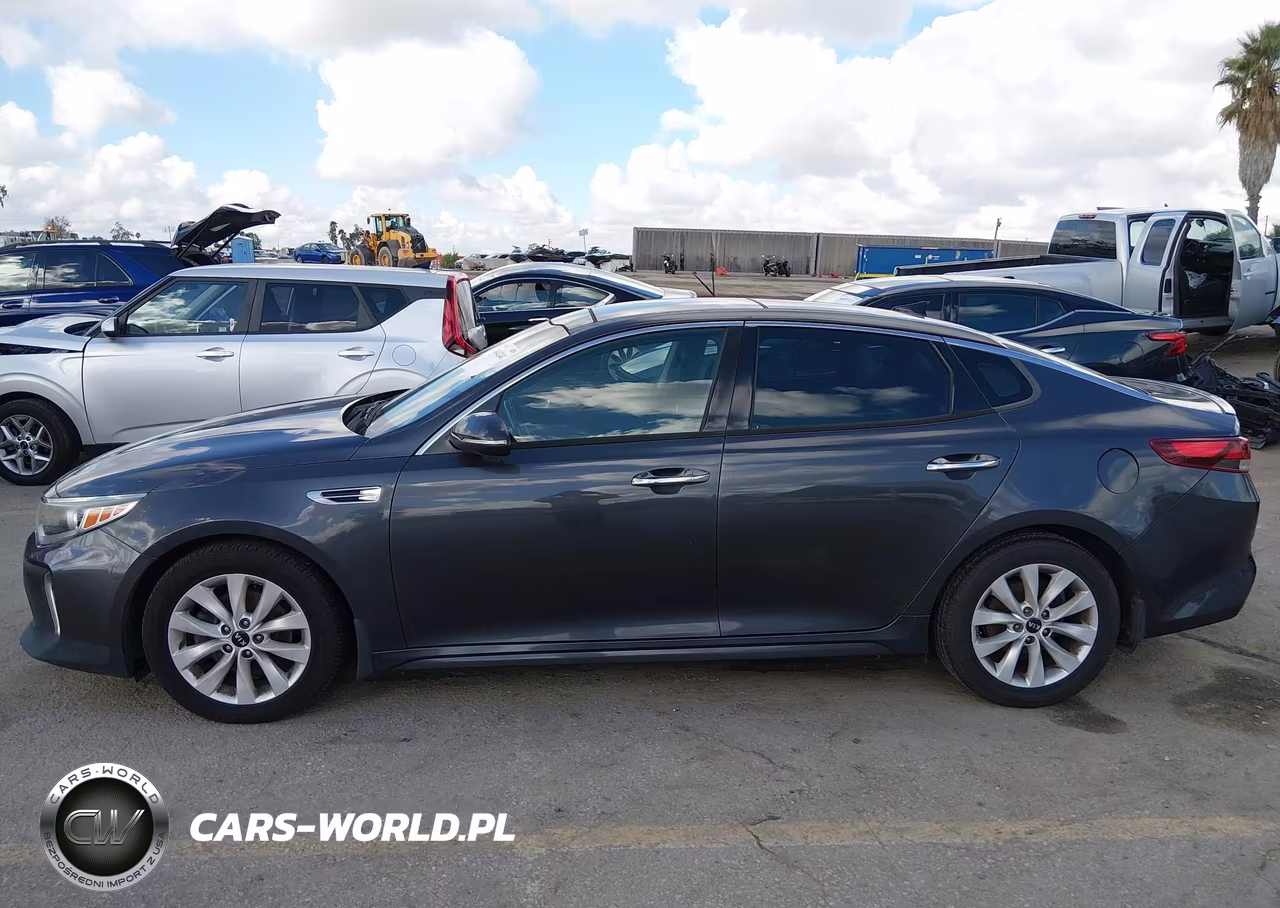 2018 Kia Optima S VIN:5XXGT4L30JG204140 - 14