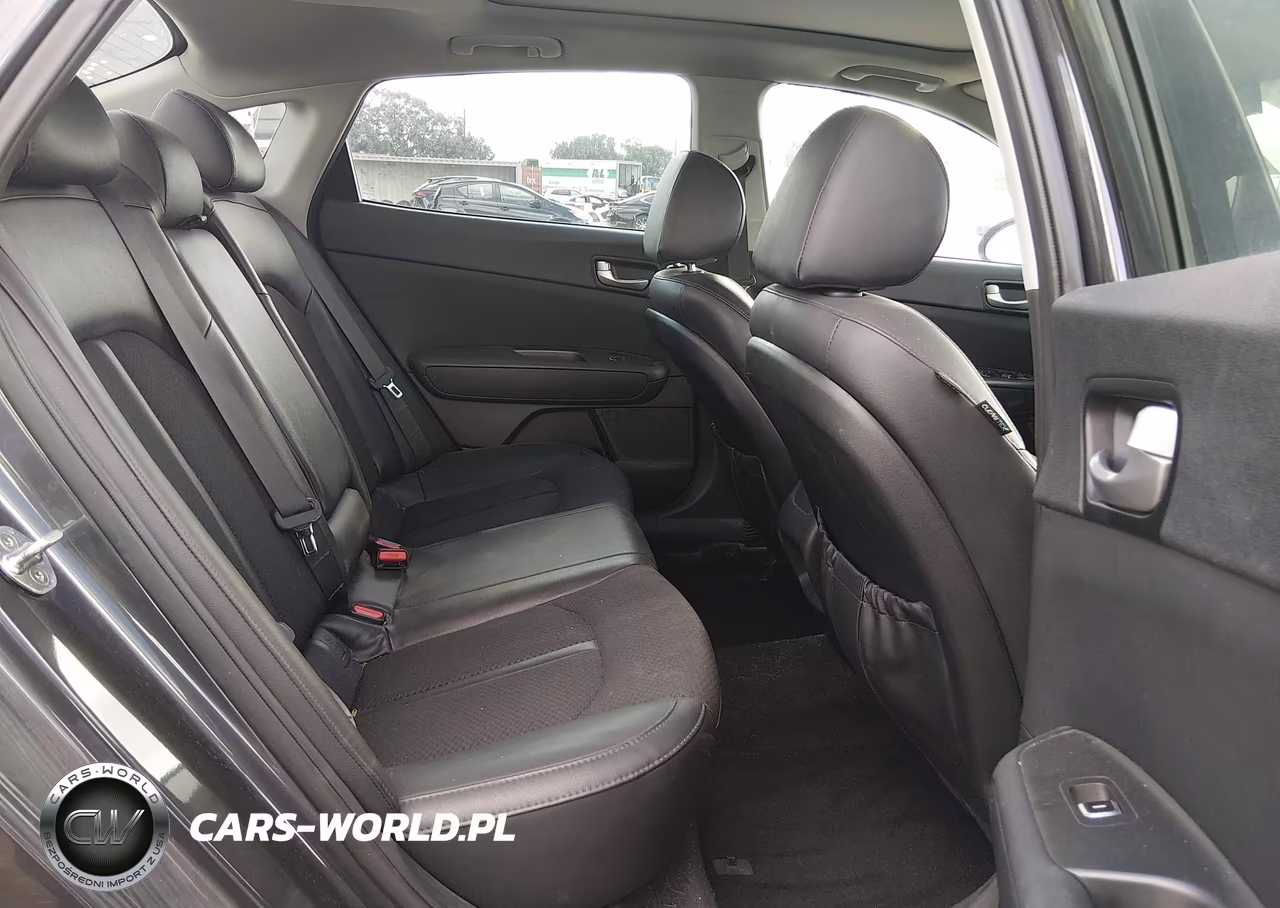 2018 Kia Optima S VIN:5XXGT4L30JG204140 - 8