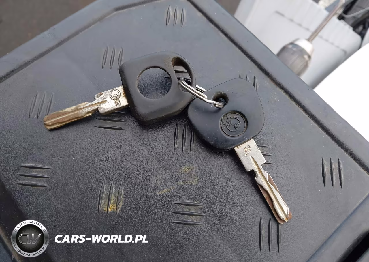 1994 BMW 325 Is Automatic VIN:WBABF4326REK14094 - 11