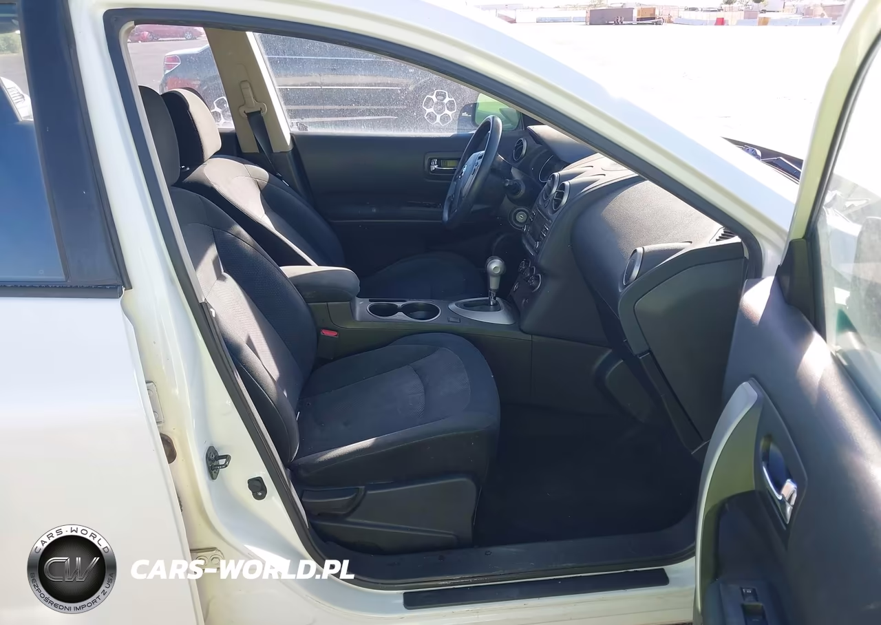 2014 Nissan Rogue Select S VIN:JN8AS5MT8EW102204 - 5