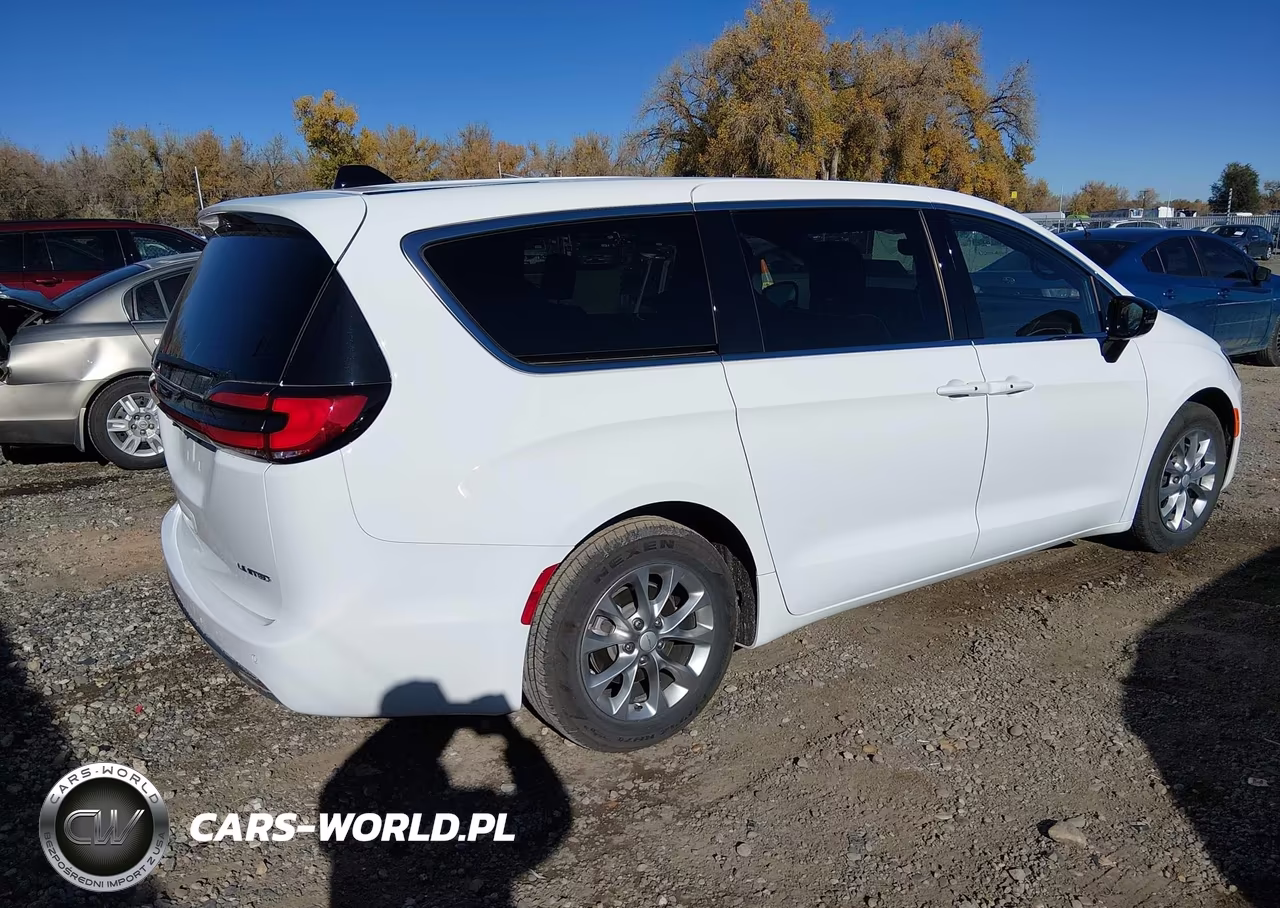 2027 Chrysler Pacifica VIN:2C4RC1GG2VR558954 - 4