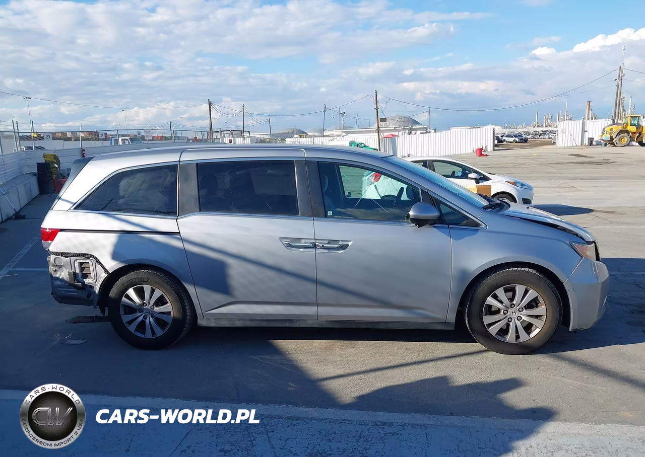 2016 Honda Odyssey Se VIN:5FNRL5H3XGB084768 - 14