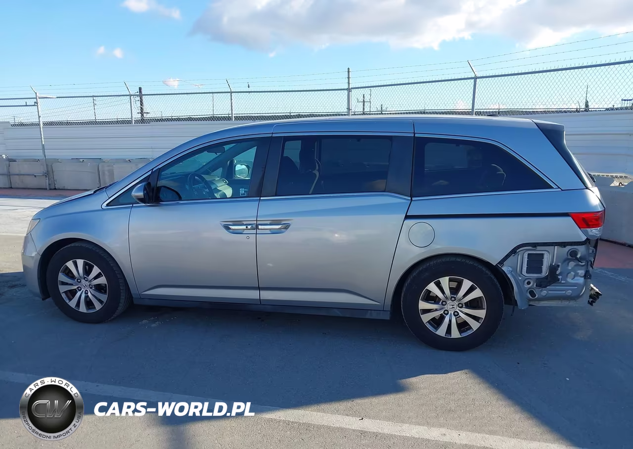 2016 Honda Odyssey Se VIN:5FNRL5H3XGB084768 - 15