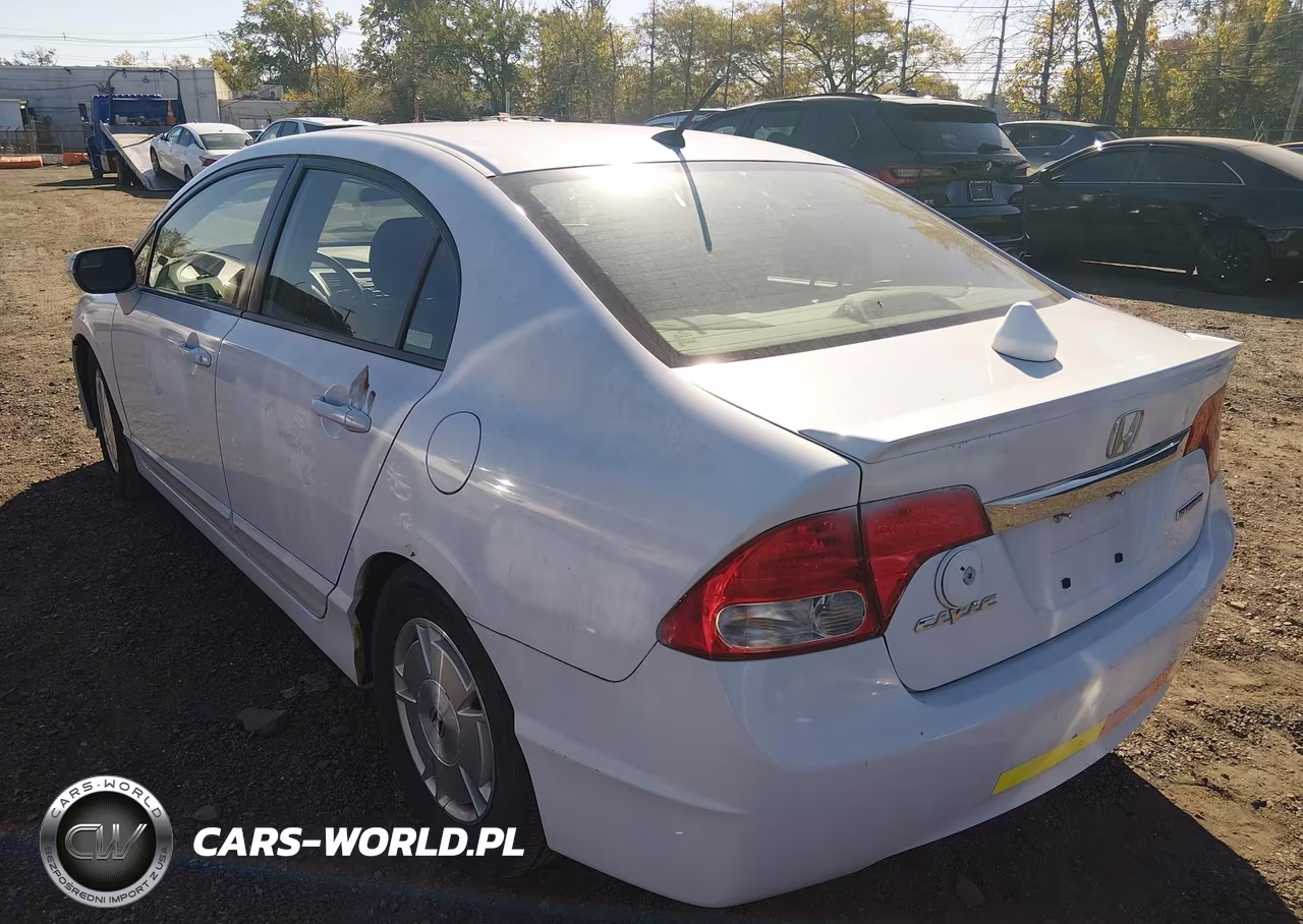 2011 Honda Civic Hybrid VIN:JHMFA3F28BS000402 - 3