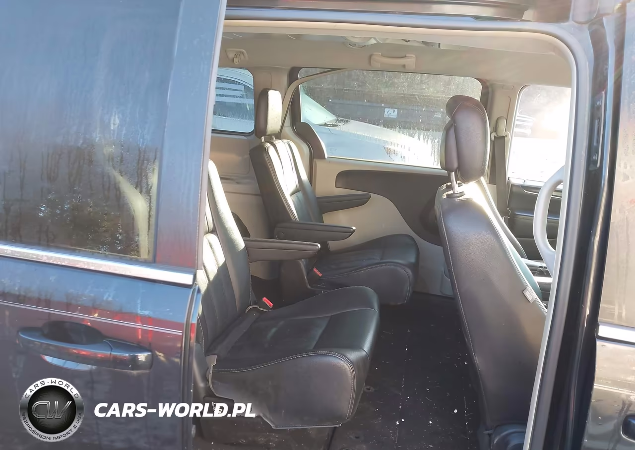 2016 Chrysler Town & Country Touring VIN:2C4RC1BG1GR293423 - 8