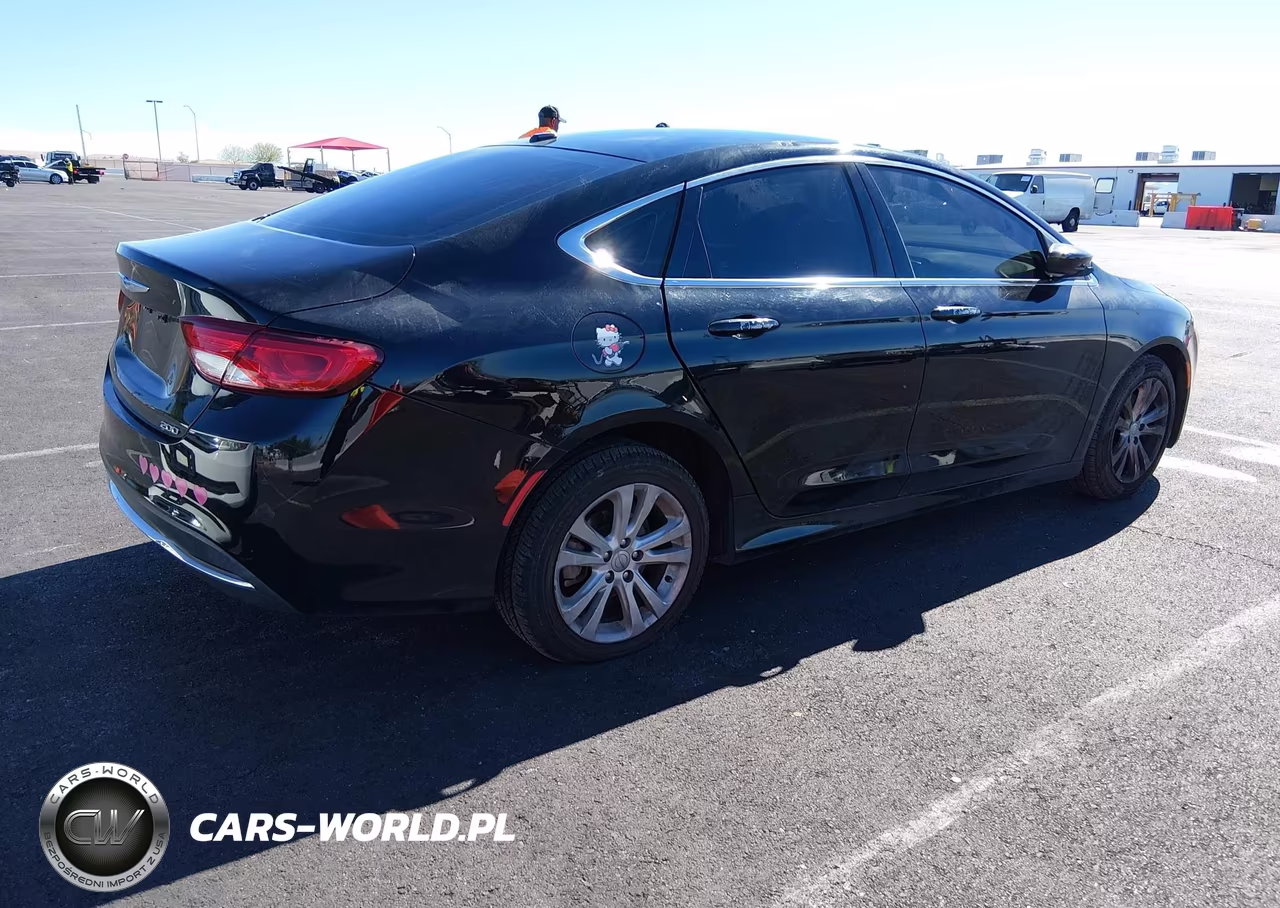 2015 Chrysler 200 Limited VIN:1C3CCCAB7FN725133 - 4
