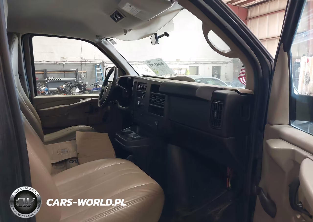 2010 Chevrolet Express 1500 Work Van VIN:1GCUHAD48A1152827 - 5