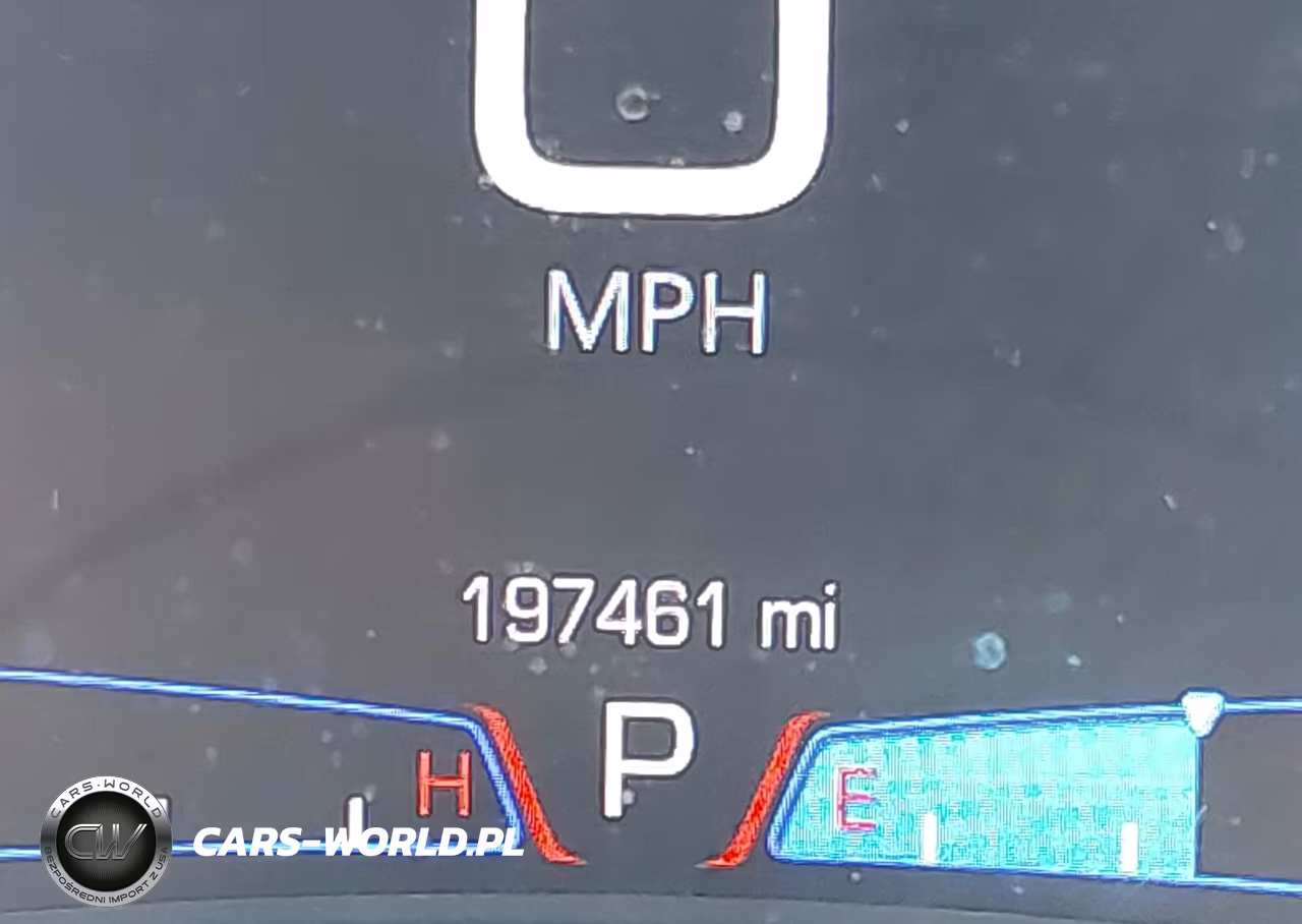 2017 Chrysler 300C VIN:2C3CCAEGXHH564623 - 15