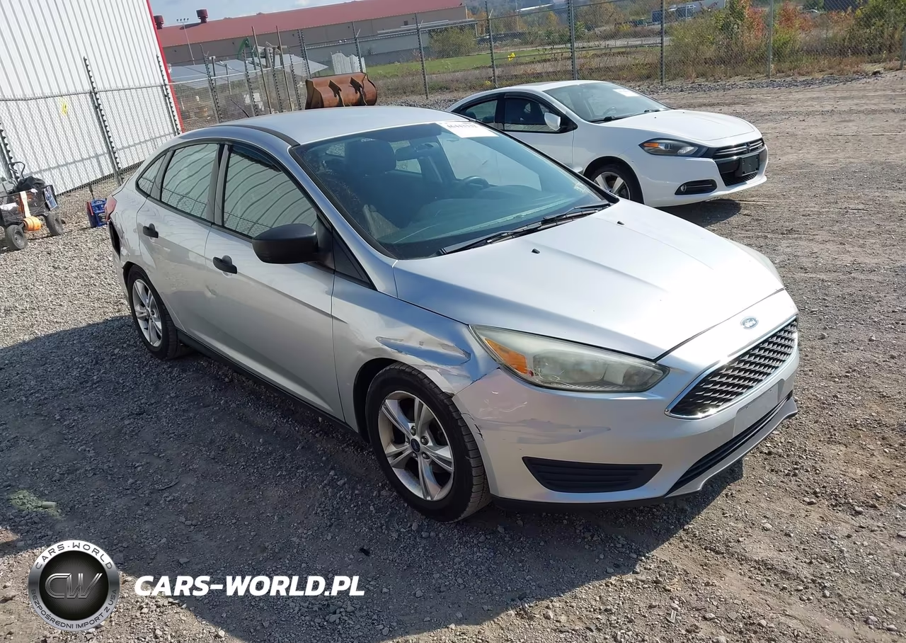 2015 Ford Focus S VIN:1FADP3E23FL247597 - 1