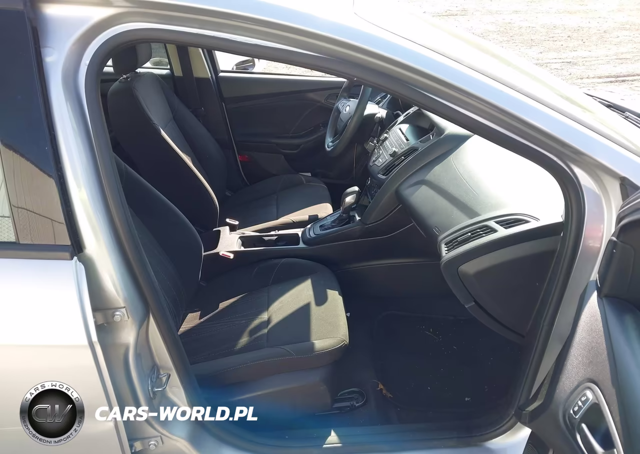 2015 Ford Focus S VIN:1FADP3E23FL247597 - 5