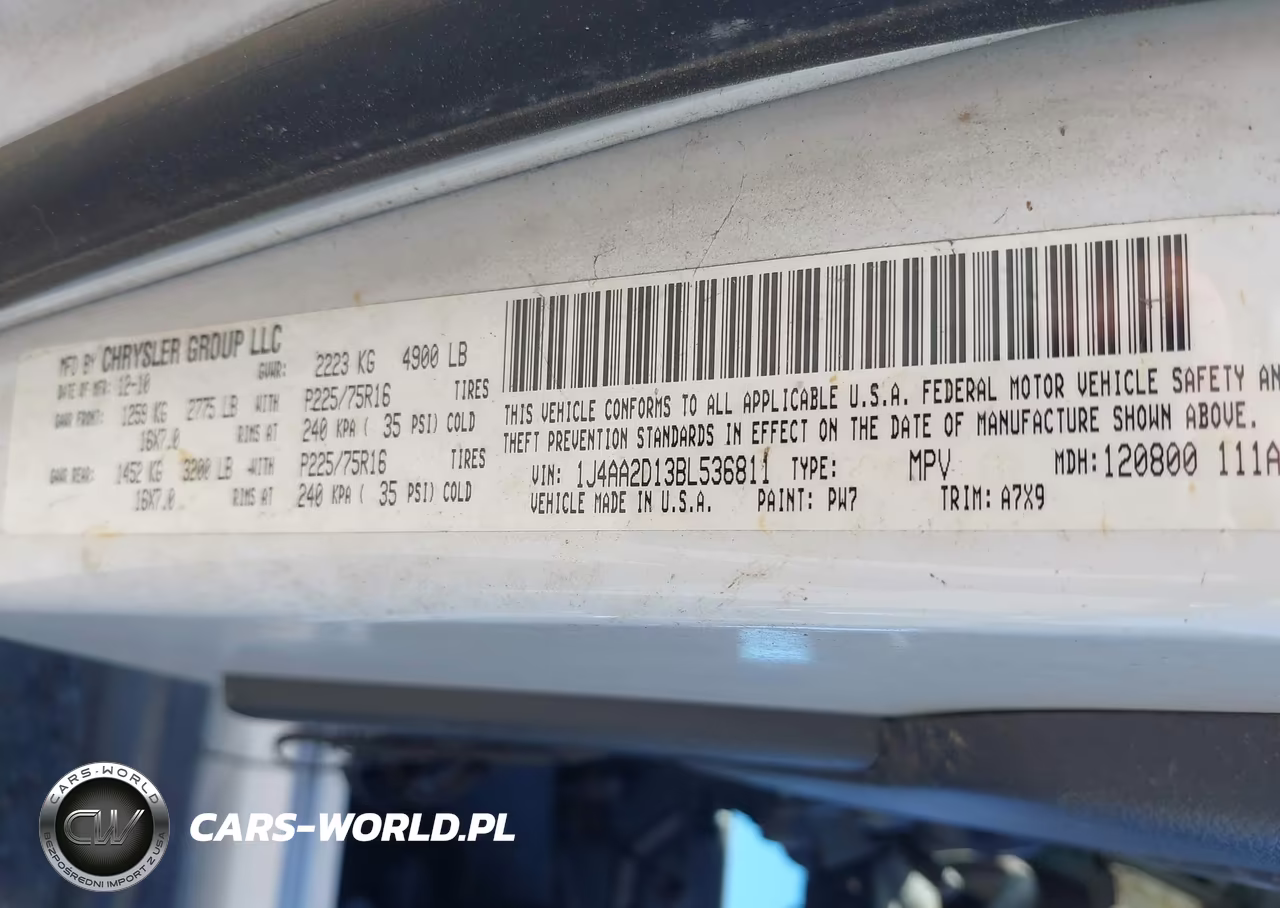2011 Jeep Wrangler Sport VIN:1J4AA2D13BL536811 - 9