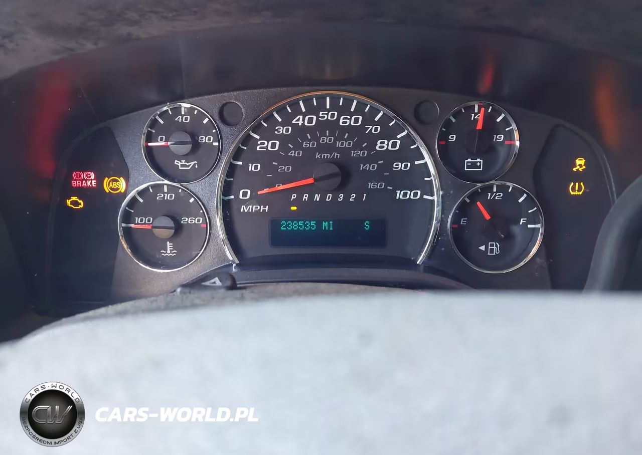 2010 Chevrolet Express 1500 Lt VIN:1GBUGCD43A1114571 - 7