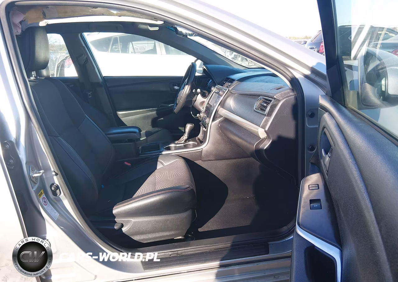 2017 Toyota Camry Se VIN:4T1BF1FK3HU320077 - 5