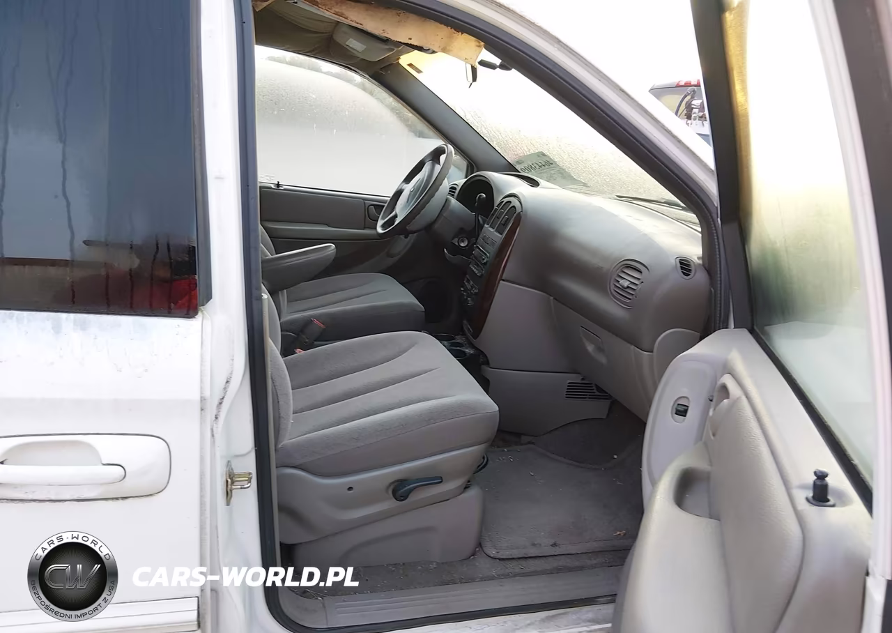 2002 Chrysler Town & Country Lx VIN:2C4GP44342R714275 - 5