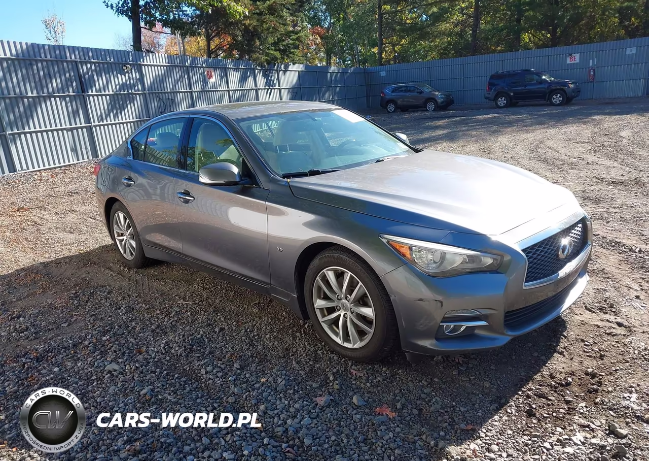 2015 Infiniti Q50 Premium