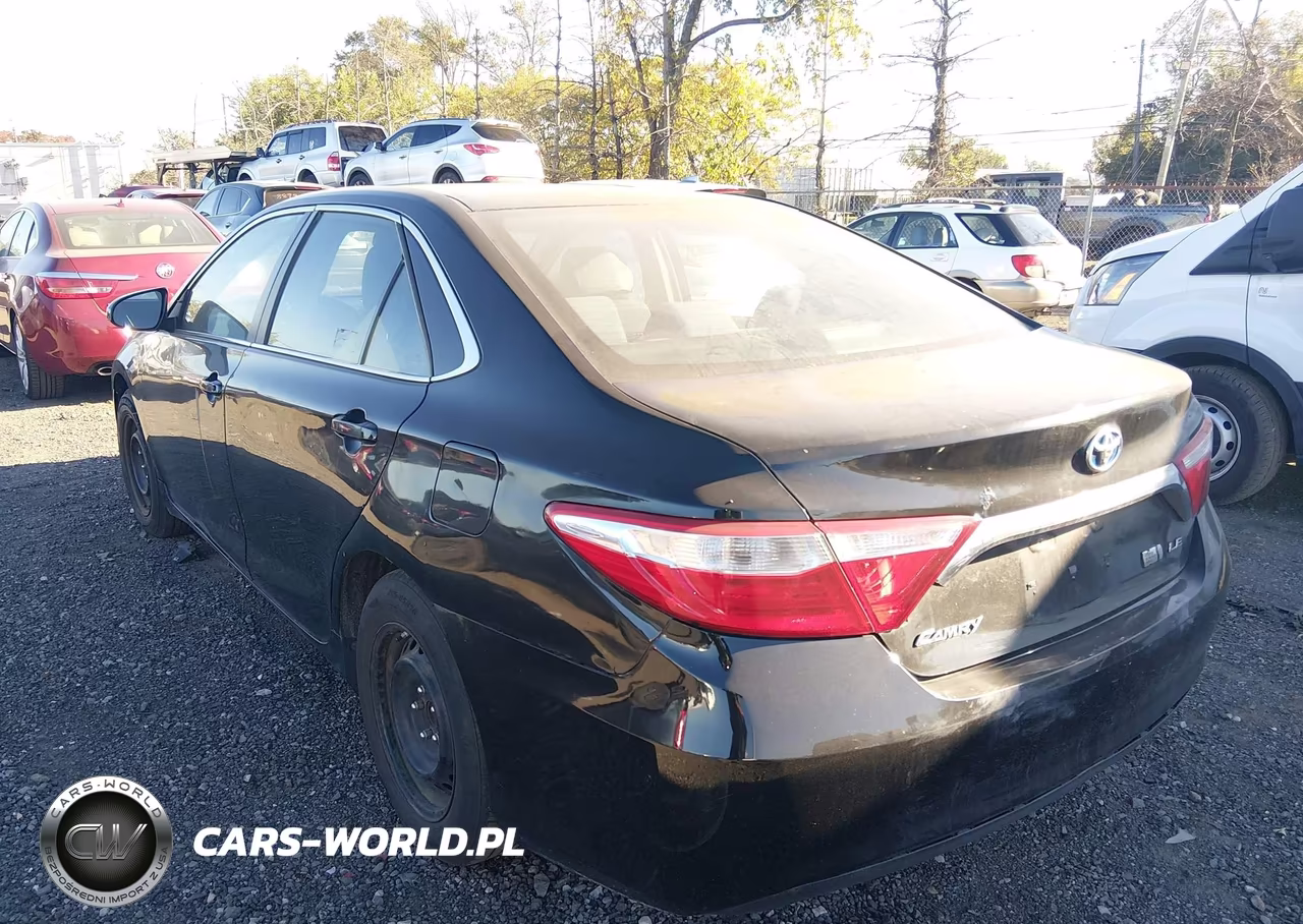 2015 Toyota Camry Hybrid Le VIN:4T1BD1FKXFU156104 - 18