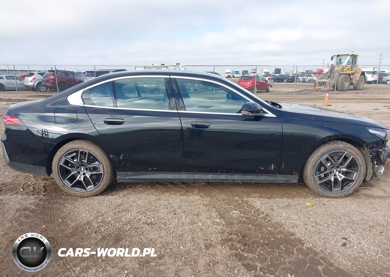 2027 BMW 530I VIN:WBA53FJ02VCY25216 - 14