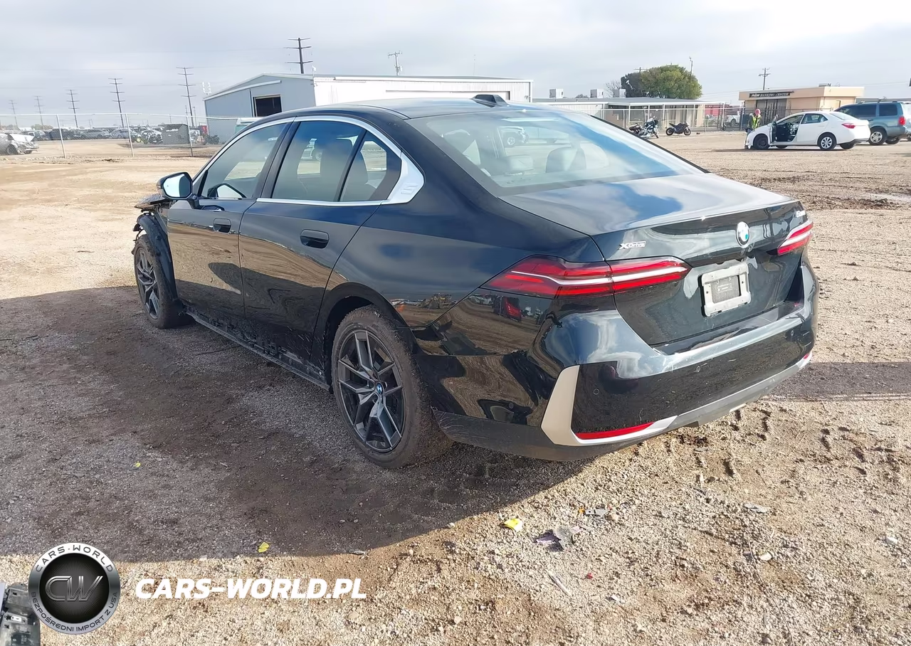 2027 BMW 530I VIN:WBA53FJ02VCY25216 - 3