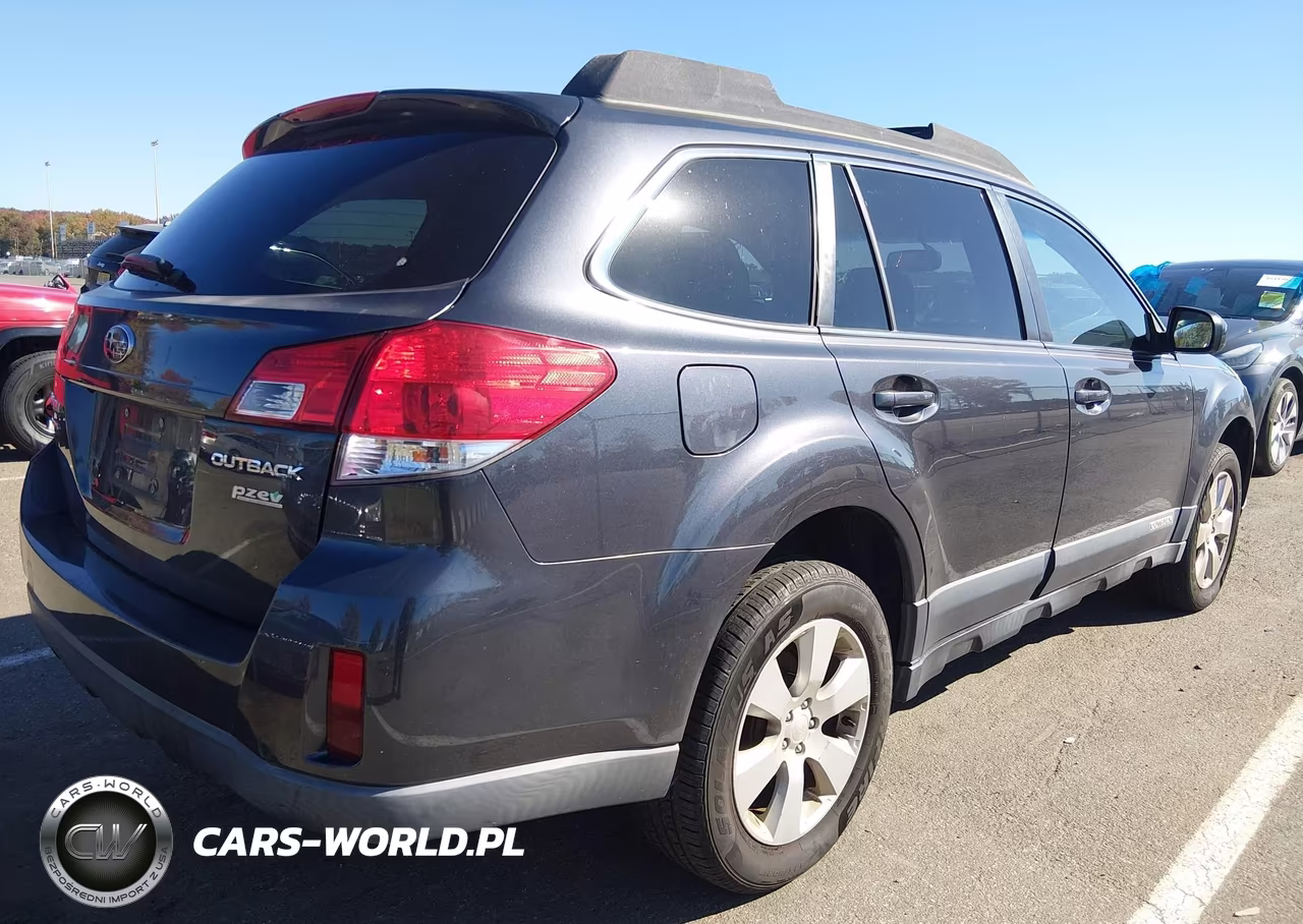 2012 Subaru Outback 2.5I Premium VIN:4S4BRBGC4C1234923 - 4