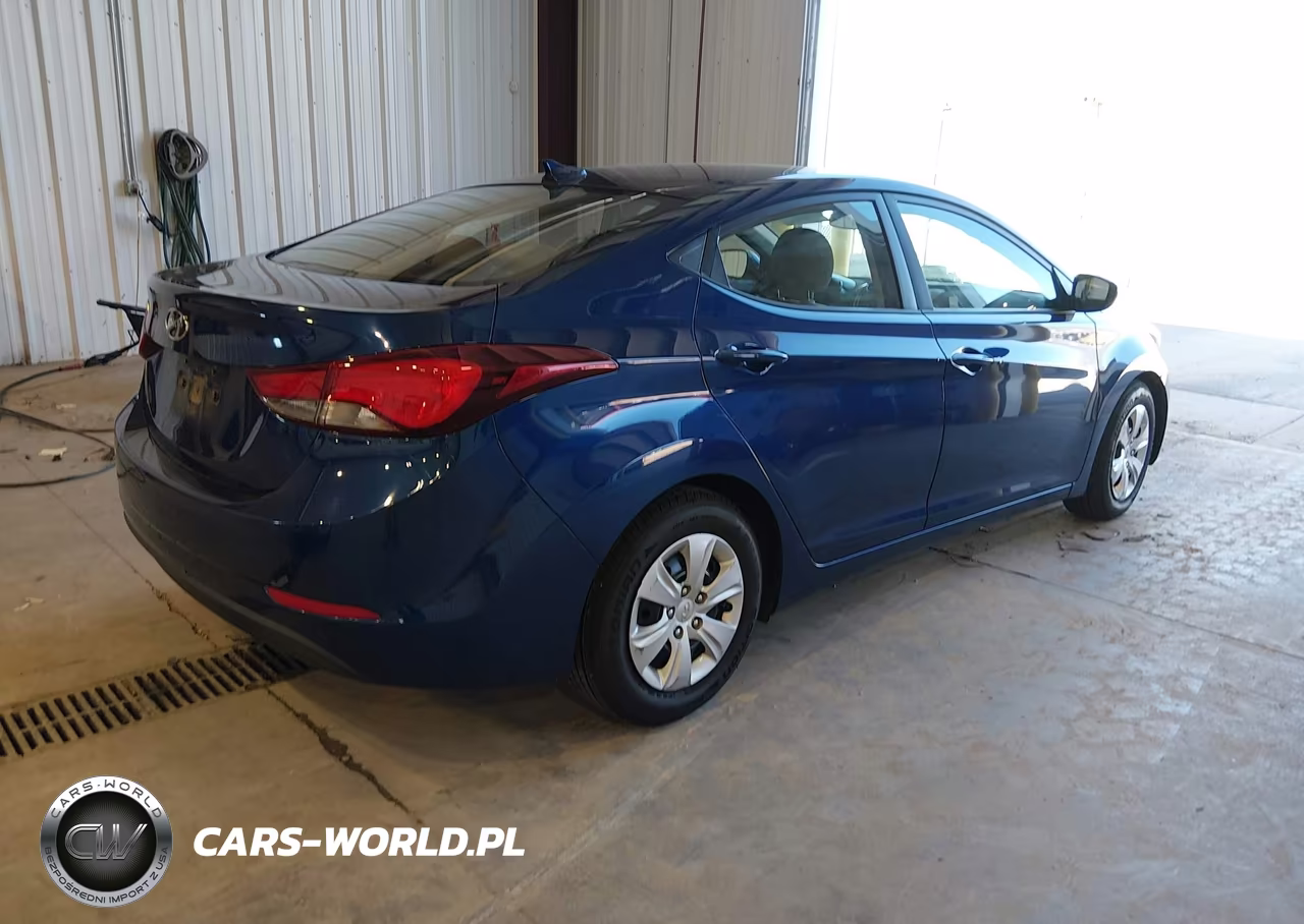 2016 Hyundai Elantra Se VIN:5NPDH4AE4GH702105 - 4