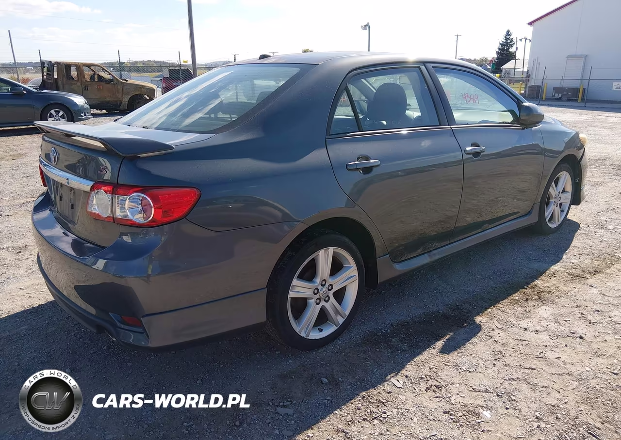 2013 Toyota Corolla S VIN:2T1BU4EE7DC027927 - 4