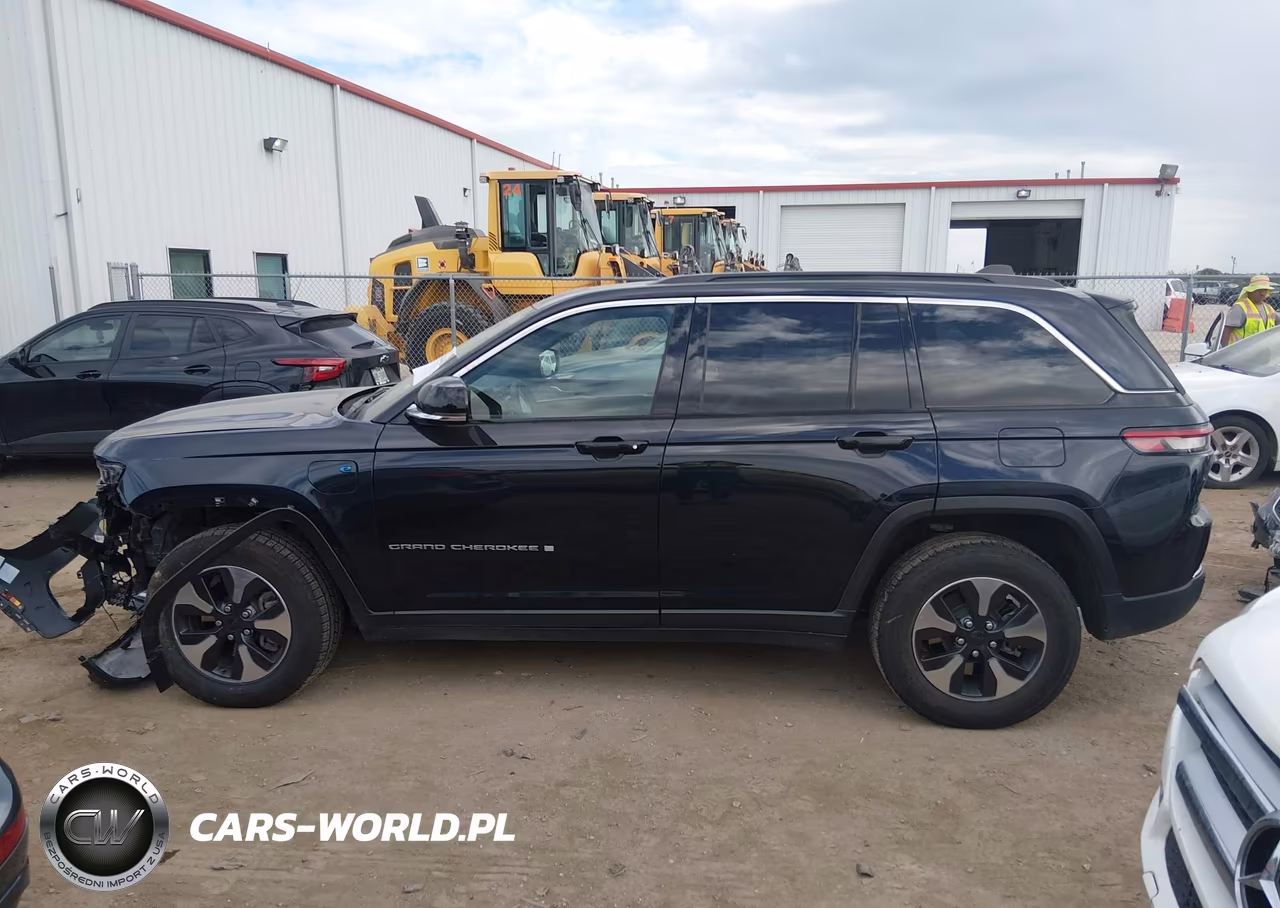 2024 Jeep Grand Cherokee 4Xe VIN:1C4RJYB66RC125097 - 14
