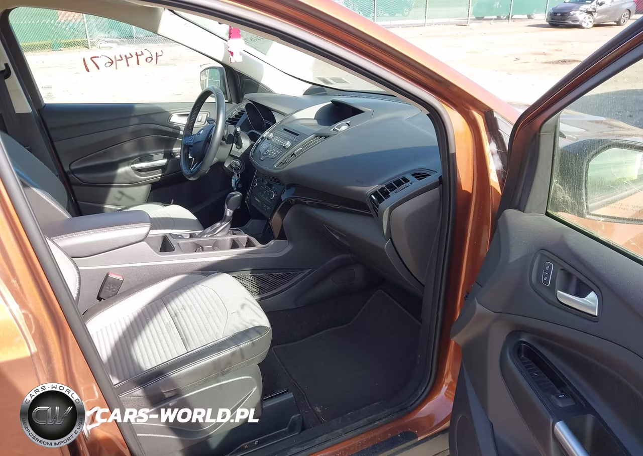 2017 Ford Escape Se VIN:1FMCU0G92HUB87229 - 5