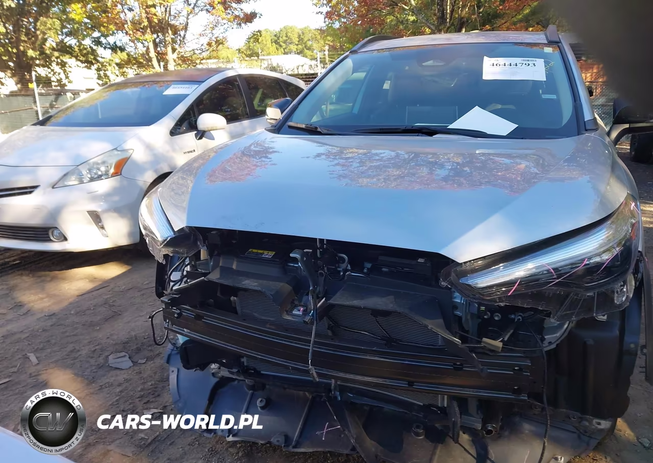 2026 Toyota Corolla Cross Xle VIN:7MUEAAAG8TV204640 - 13