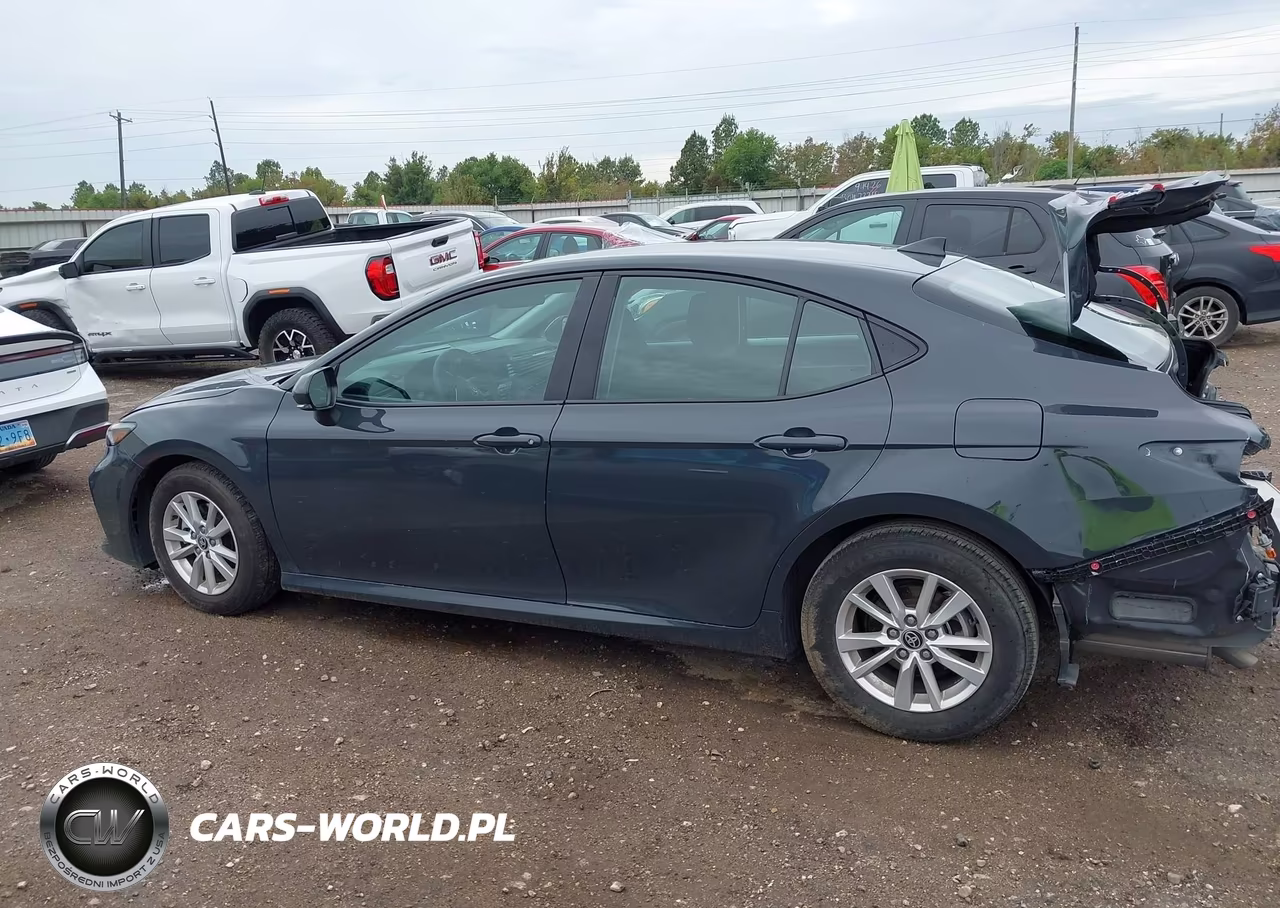2025 Toyota Camry Le VIN:4T1DAACK8SU126776 - 15