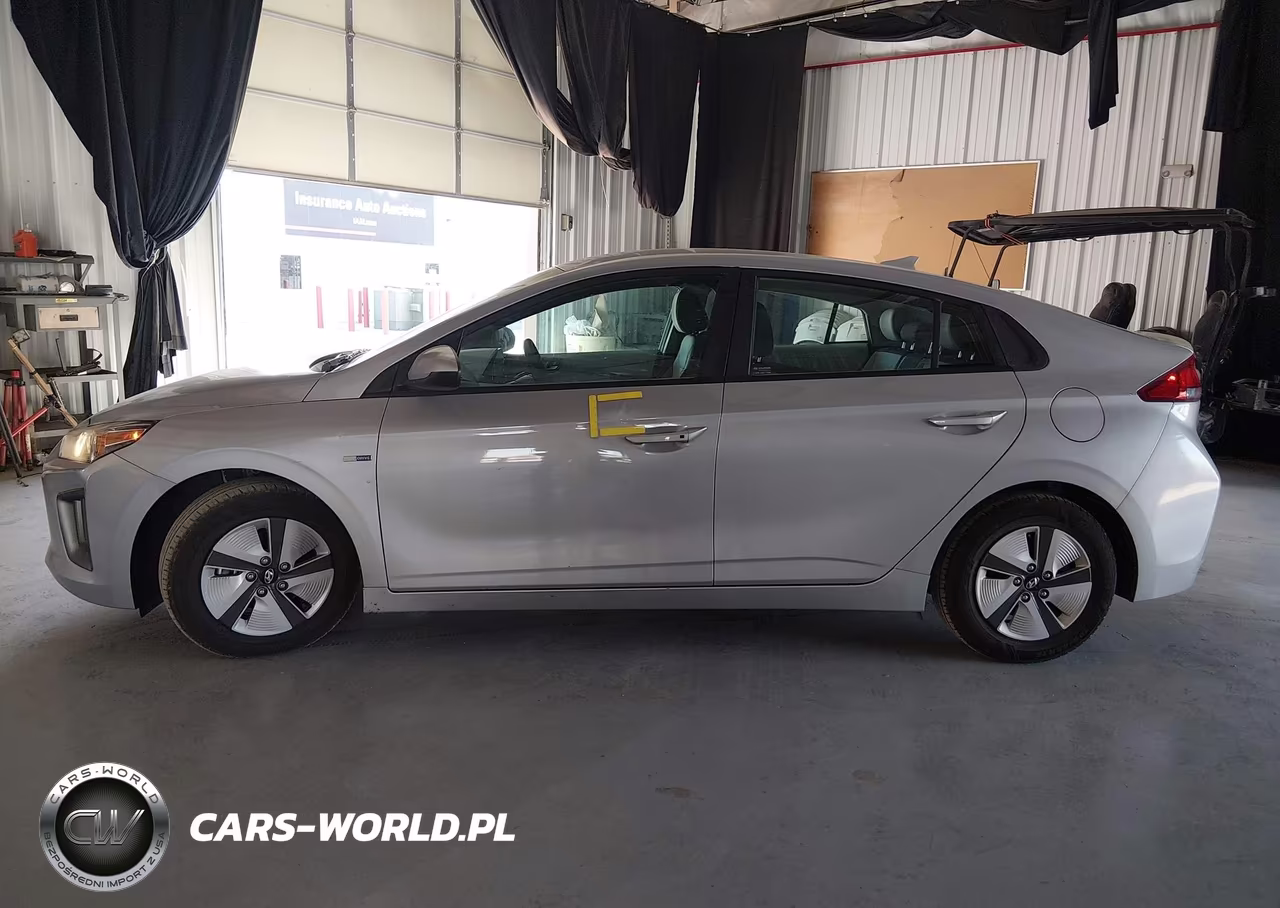 2020 Hyundai Ioniq Hybrid Blue VIN:KMHC65LC9LU220714 - 19