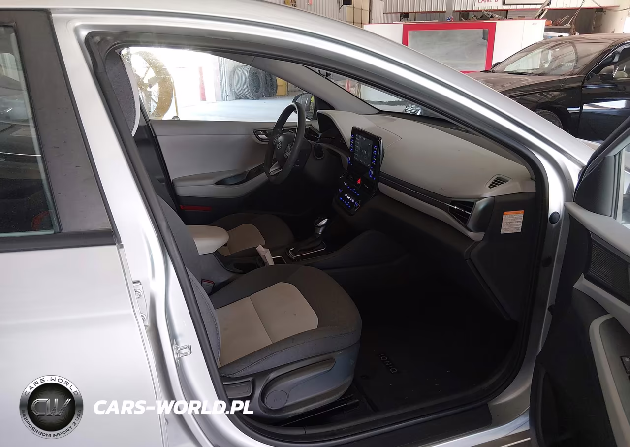 2020 Hyundai Ioniq Hybrid Blue VIN:KMHC65LC9LU220714 - 5