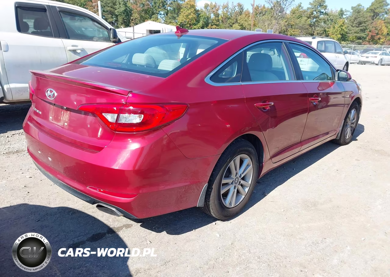 2015 Hyundai Sonata Se VIN:5NPE24AF8FH240323 - 4