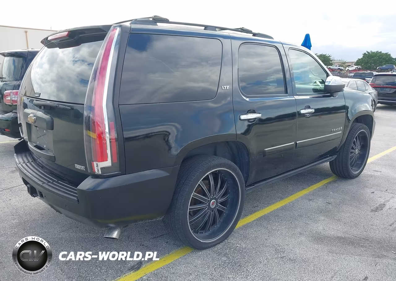 2007 Chevrolet Tahoe Ltz VIN:1GNFC13087R402235 - 4