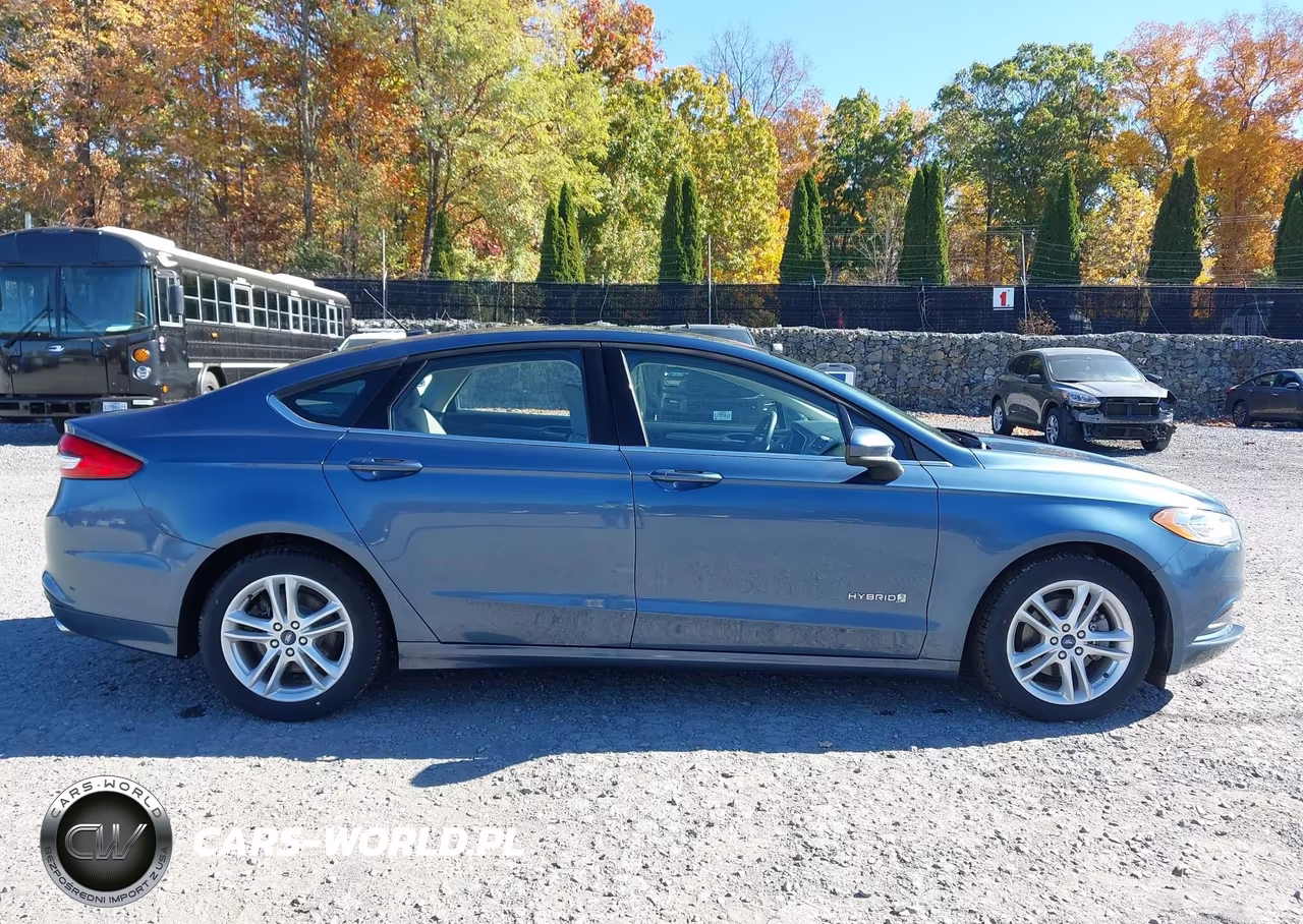2018 Ford Fusion Hybrid S VIN:3FA6P0UU4JR254322 - 16