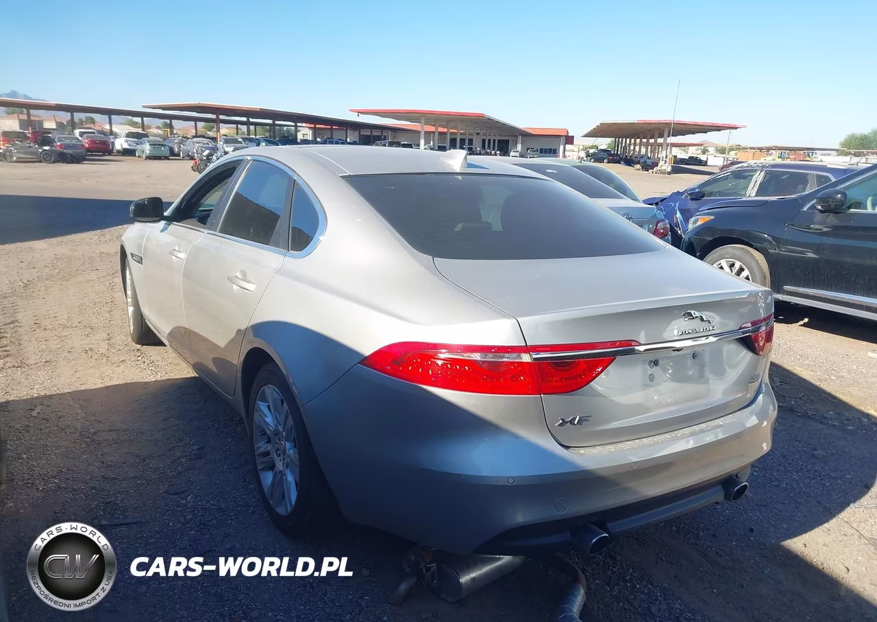 2016 Jaguar Xf 35T Premium VIN:SAJBJ4BVXGCY23566 - 3