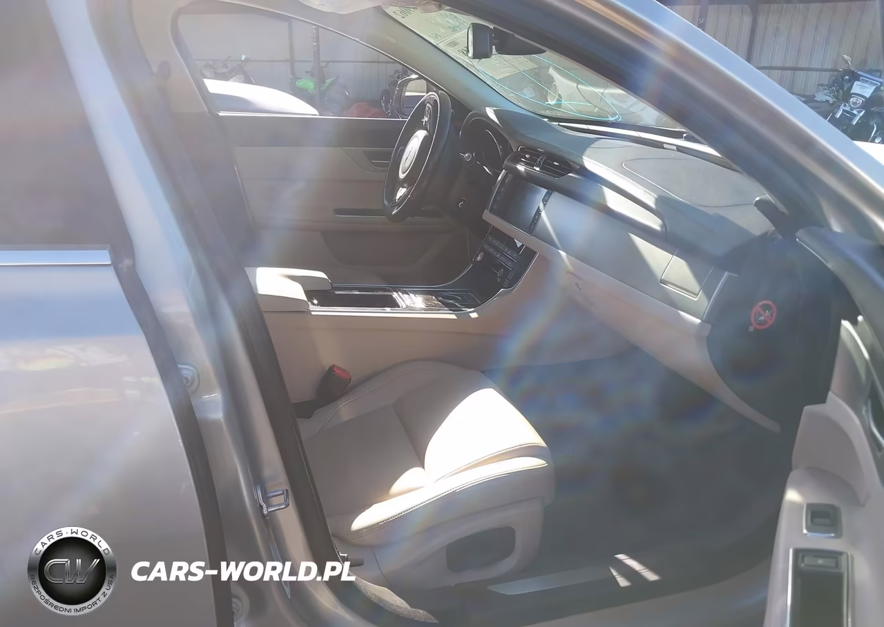 2016 Jaguar Xf 35T Premium VIN:SAJBJ4BVXGCY23566 - 5