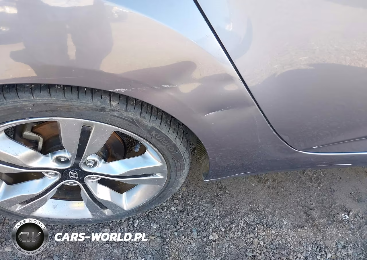 2016 Hyundai Veloster VIN:KMHTC6AD3GU258097 - 12
