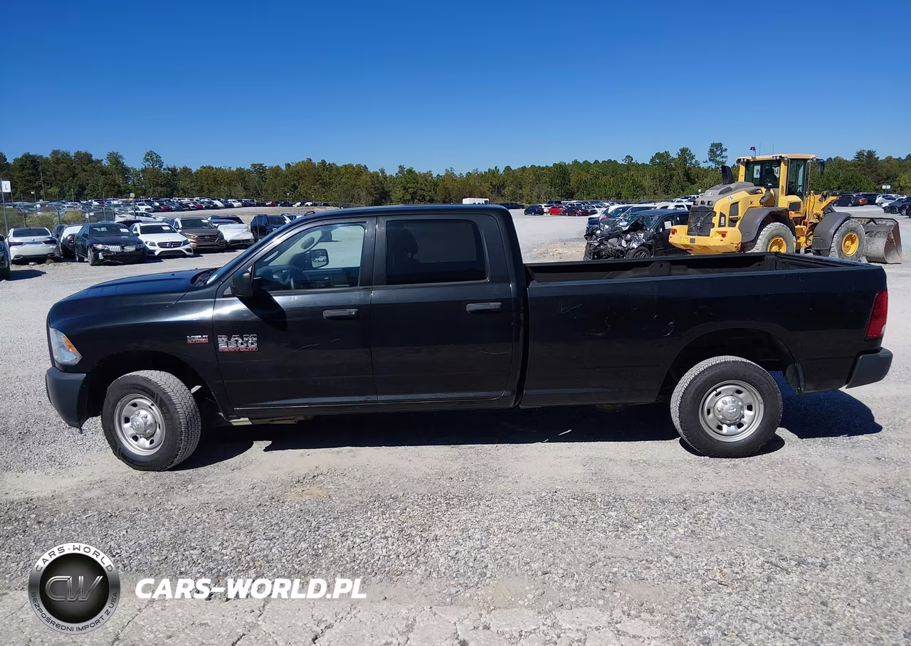 2018 Ram 2500 Tradesman 4X2 8' Box VIN:3C6TR4HT2JG361680 - 14
