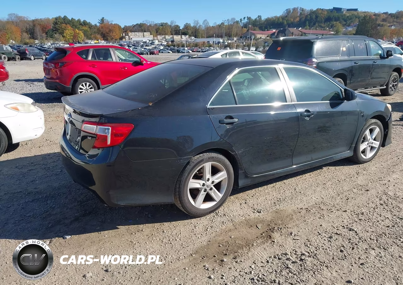2014 Toyota Camry Se VIN:4T1BF1FK8EU734046 - 4