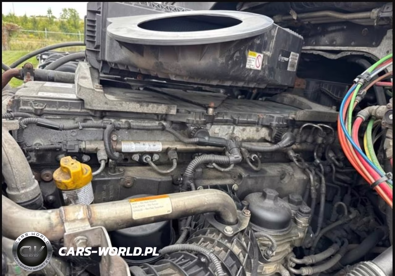 2019 Freightliner New Cascadia 126 VIN:3AKJHHDR6KSJY3469 - 9