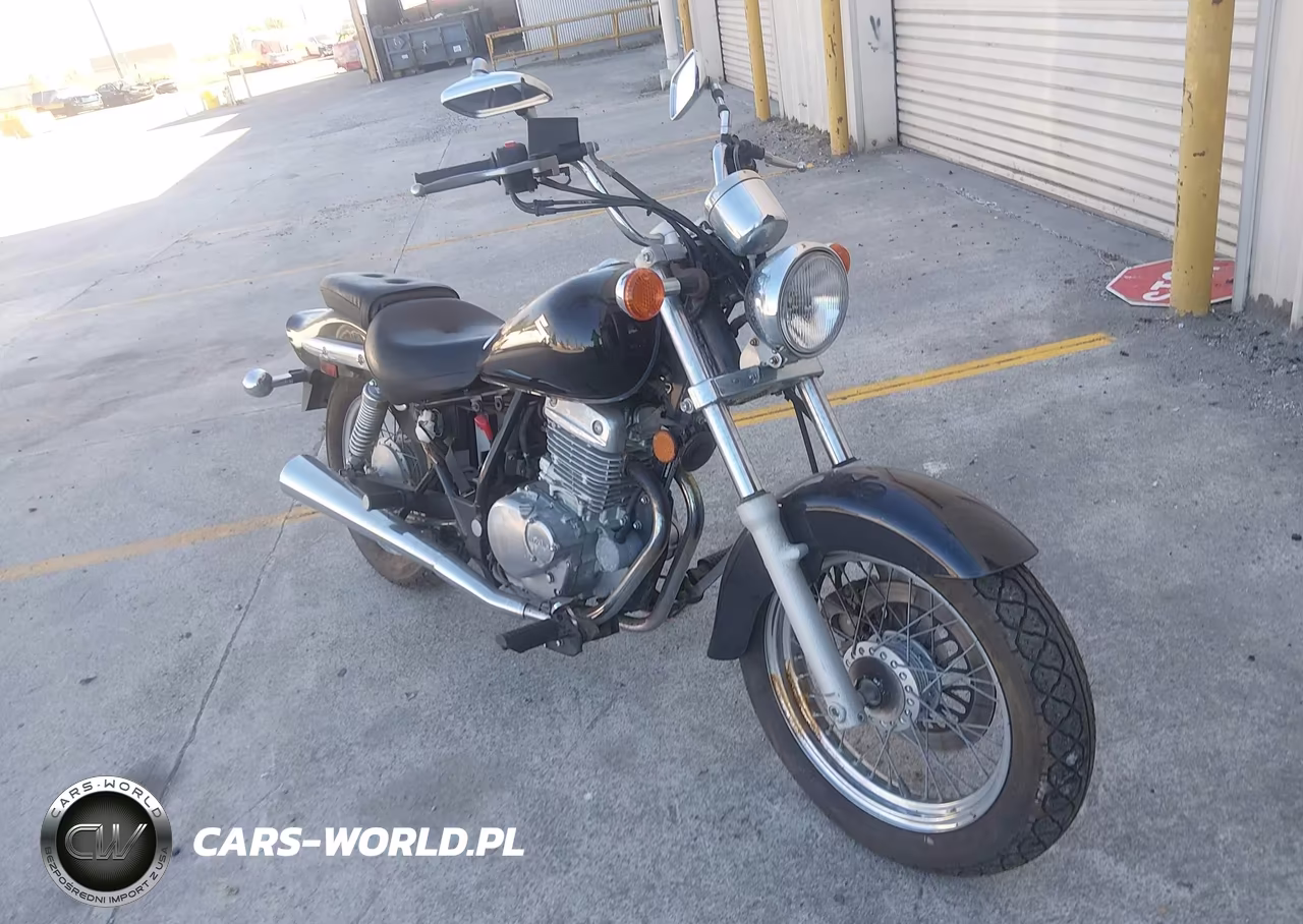 2005 Suzuki Gz250