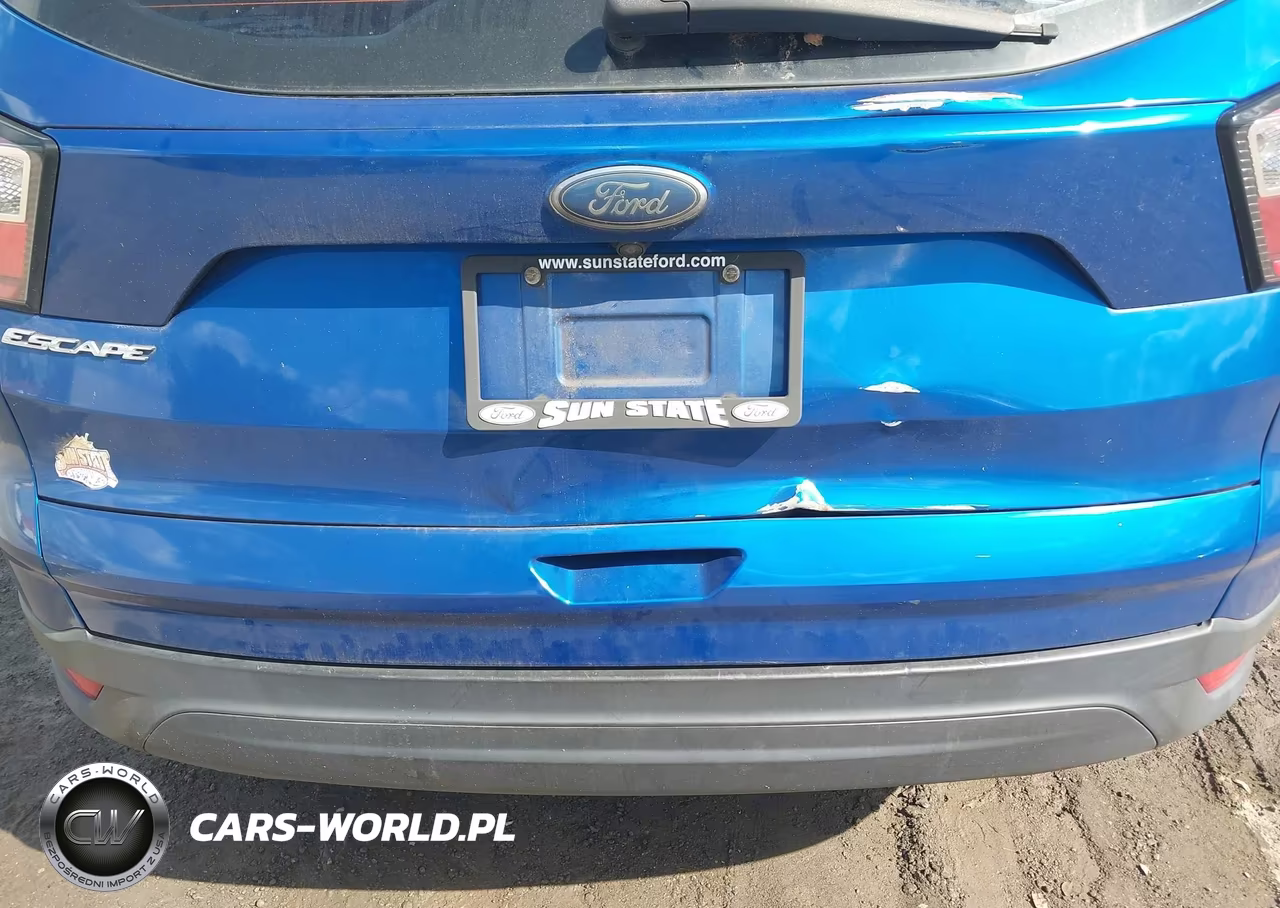 2017 Ford Escape S VIN:1FMCU0F7XHUD24790 - 6