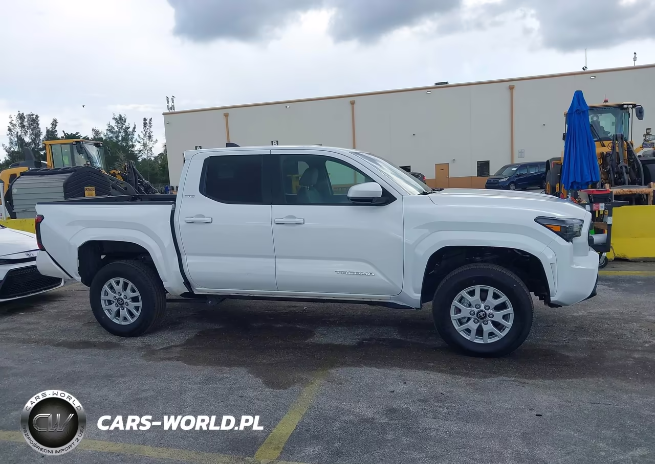 2025 Toyota Tacoma Sr5 VIN:3TYKB5FN8ST029205 - 13