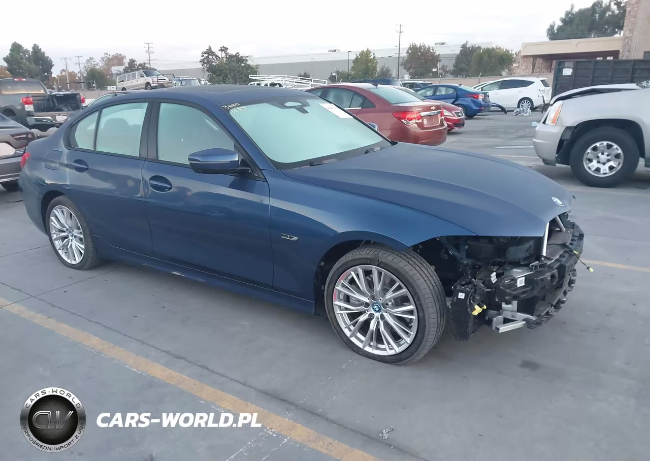 2023 BMW 330E